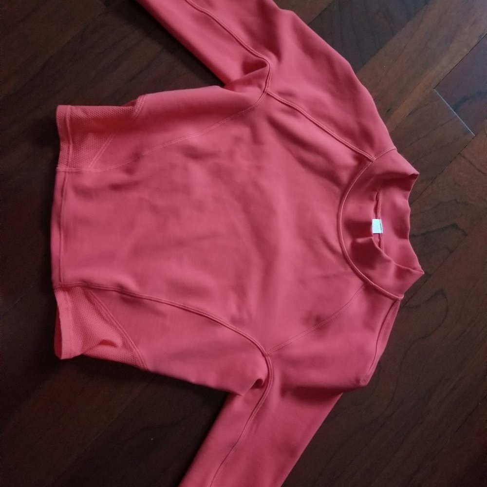 NEW LULULEMON Everlux crop top size 2